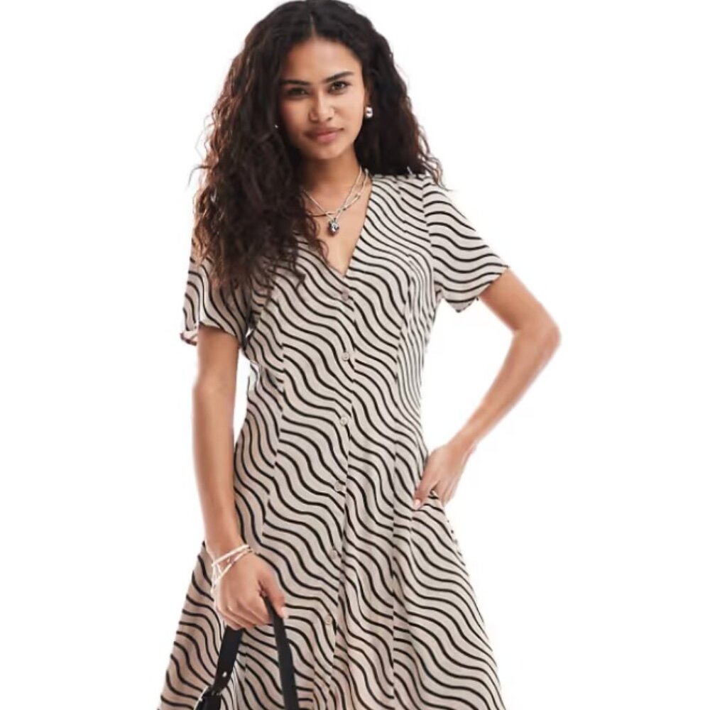 Monki button up mini dress (Large, BNWT)